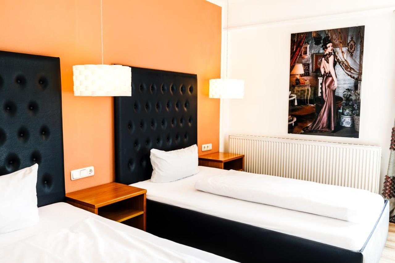 Arthotel Restaurant Pfeffermuehle Ingolstadt Esterno foto